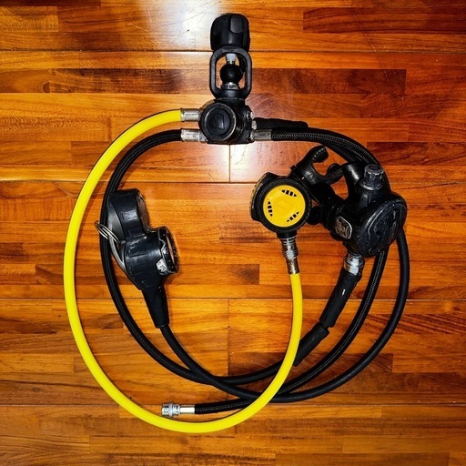 【ダイビング器材】apeks レギュレーター