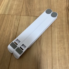 【美品】パソコン　スマホスタンド　折りたたみ　プラスチック　収納袋付き　　の画像