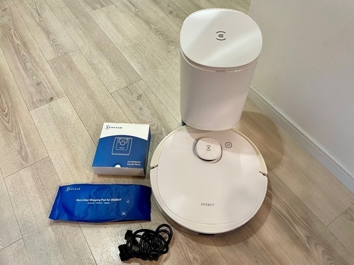 【全自動掃除機】ECOVACS(エコバックス)DEEBOT OZMO T8 + 売ります！(名古屋市✳︎引き取りに来られる方優遇、着払いのみ配送可)