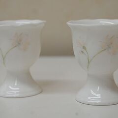 Noritake エッグスタンド 2個セット 口径5.5×高さ6cm ホワイト 花 華 食器 陶磁器 ノリタケ 卵立て 札幌市 清田区 平岡の画像