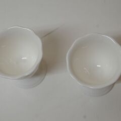 Noritake エッグスタンド 2個セット 口径5.5×高さ6cm ホワイト 花 華 食器 陶磁器 ノリタケ 卵立て 札幌市 清田区 平岡の画像