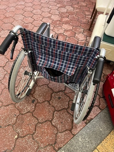 美品　アルミ製　自走式車椅子　