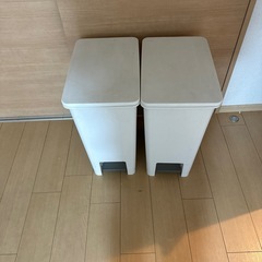 蓋付きゴミ箱