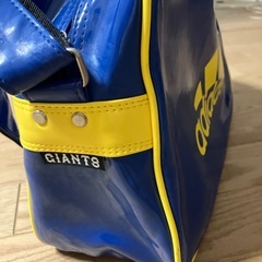 スポーツバッグアディダスショルダーバッグの画像