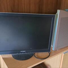 HYUNDAI 製PCモニター