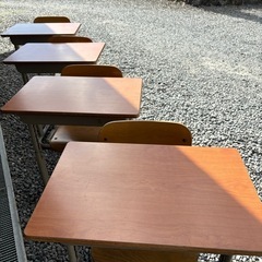 【決定しました】小学生　勉強机と椅子の画像