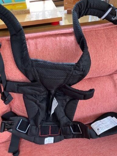 【値下げしました・美品】赤ちゃん用抱っこひも(エルゴベビー・ベビーキャリヤＯＭＮＩＢｒｅｅｚｅ　0から4歳用)