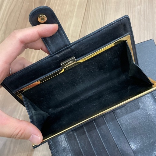 CHANEL シャネル 長財布　キャビアスキン