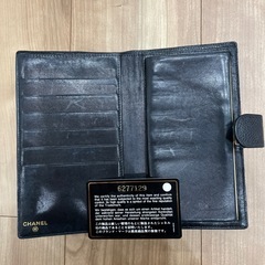 CHANEL シャネル 長財布　キャビアスキンの画像
