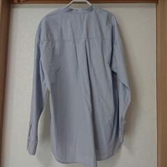【新品 未使用】ユニクロ 長袖 Yシャツ ブラウス スーツ 青 薄手 コットンの画像