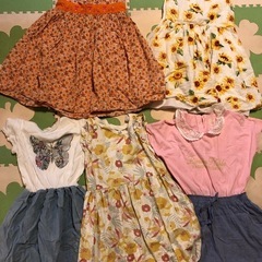 女の子のワンピース