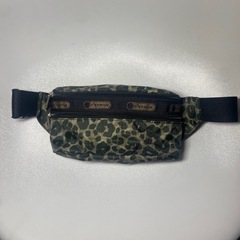 【LeSportsac レスポートサック】ウエストポーチ ボディ...