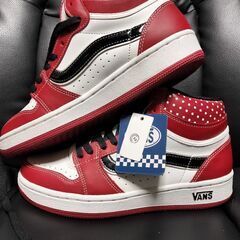 VANS スニーカー バレンタイン限定品24.5の画像