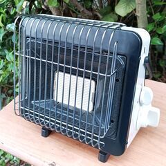 ★美品！即暖！持ち運びに便利！★ IWATANI カセットガスストーブ CB-STV-EXの画像