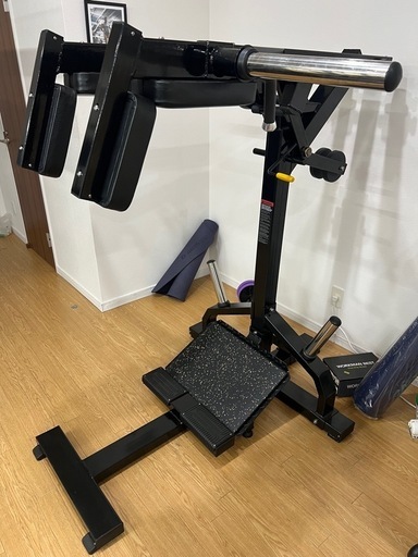 スクワットマシン