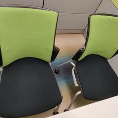 白デスクと椅子４脚セットの画像