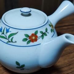 食器　カップ&ソーサー　急須の画像