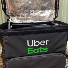 中古　ウーバー　保冷バッグ、リュックサック、美品