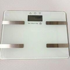 人気のホワイト♫【新品】多機能コンパクト体重体組成計/体脂肪計【...