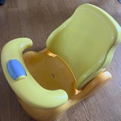 アップリカ　バスチェアの画像
