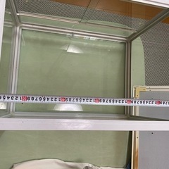 爬虫類ケージ