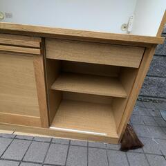 食器棚の画像