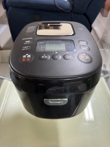 アイリスオーヤマ⭐️炊飯器　2022年製　RC-IK50-B