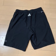 メンズadidasアディダスハーフパンツXOの画像