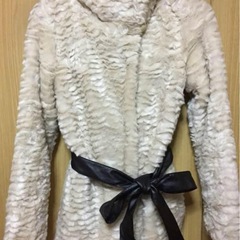 美品 ピーチ ジョン ファー ジャケット コート  　