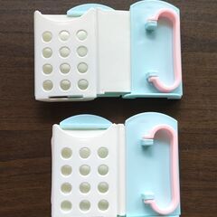 パックホルダー＆練習用ハサミ差し上げます。