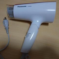 [交渉中]Panasonic ドライヤー 2014年製 一部破損アリの画像