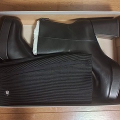 CHARLES & KEITH ニットソックスアンクルブーツ（23cm）の画像