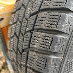 スタッドレスタイヤ、アルミホイール付き195/65r/15の画像