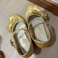 ゴールド　靴