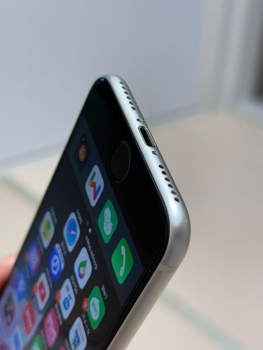 電池92-iPhoneSE 第3世代 64GB スターライト
