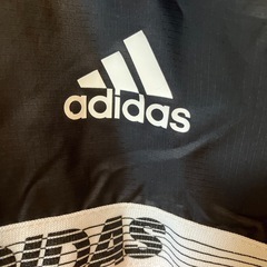 美品キッズ160㌢adidasアディダスジャンパーの画像
