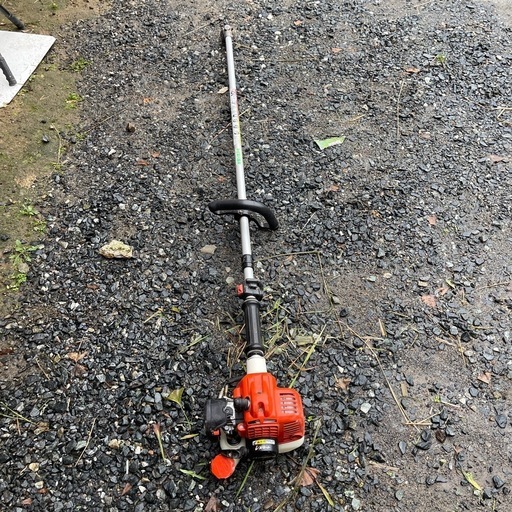 共立あぜ草刈り専用ループハンドル草刈り機20ccタイプ、最軽量タイプです