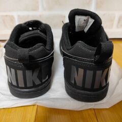 NIKE　シューズ　21cm