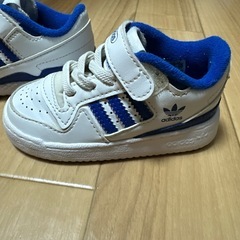 adidas ベビーシューズ13cmの画像