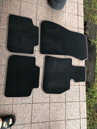 2020年式ＢＭＷX1純正マット