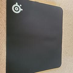 ゲーミングマウスパッドの画像
