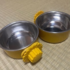 エサ入れ
の画像