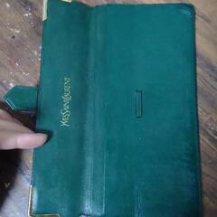 ✨正規品　美品✨YVES SAINT LAURENT✨イブサンローラン　財布　緑の画像