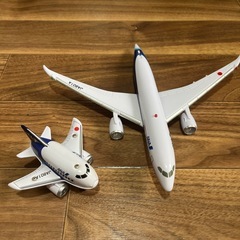 【破損箇所有】ANA 音が鳴る　飛行機2台の画像