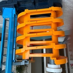 トミカ6階建て立体駐車場の画像