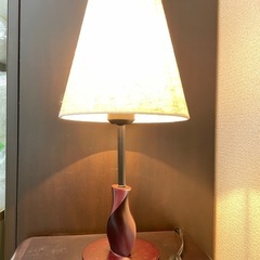 テーブルスタンド•ダークブラウン