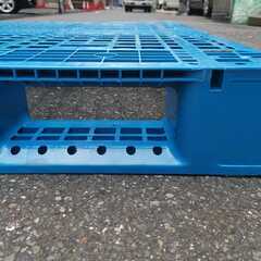 プラスチックパレットの画像