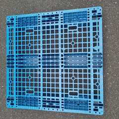 プラスチックパレットの画像
