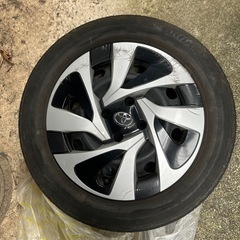 トヨタ　アクア　純正タイヤ3本の画像