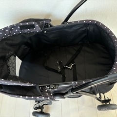 ペット用ベビーカーの画像